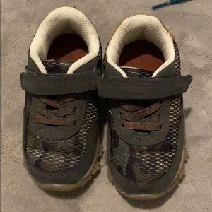 Carter’s toddler size 6 sneakers